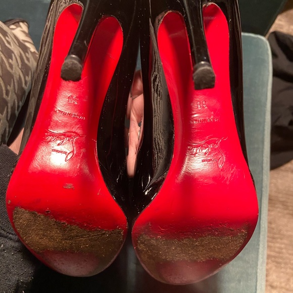 Authentic Christian louboutin black patent pumps - Picture 4 of 4